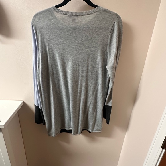 Vince Camuto Color-block Sweater. - Picture 2 of 2
